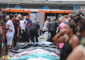 Após operação letal, Rio tem manhã de ruas vazias e tensão