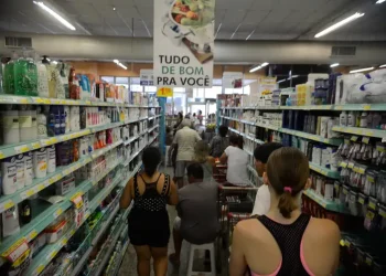 Isenção do IR reduz desigualdade e incentiva consumo, diz especialista