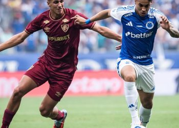 Cruzeiro empata com Flu e perde chance de colocar pressão nos líderes