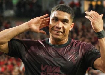 Rumo à Série A! Athletico embala série de vitórias e cola no Coritiba
