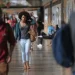 Concluintes de cursos de tecnologia fazem Enade 2025 neste domingo