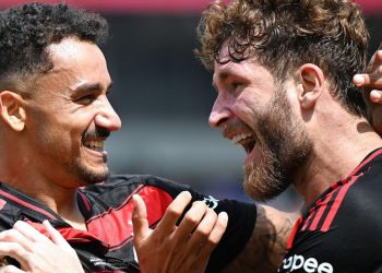 Flamengo bate o Palmeiras e conquista o tetra da Libertadores