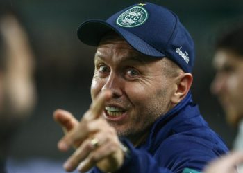 Coritiba vence o Paysandu e fica a um passo do retorno à Série A