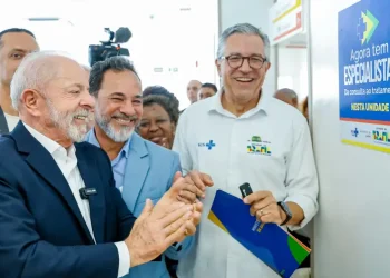 Lula inaugura serviços de radioterapia em cinco cidades do país