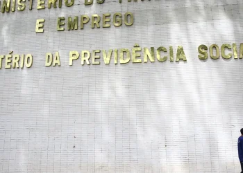 Brasil cria 85,8 mil vagas de trabalho em novembro