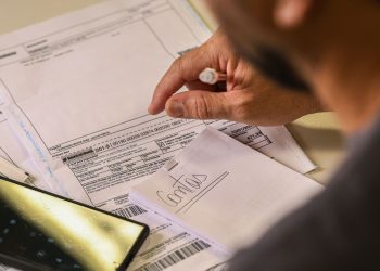 Salário mínimo de R$ 1.621 começa a valer nesta quinta-feira