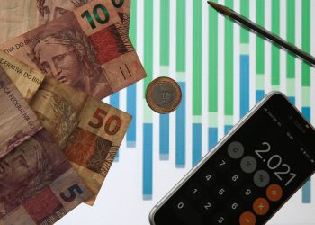 Exportações de serviços batem recorde e alcançam US$ 51,8 bi em 2025