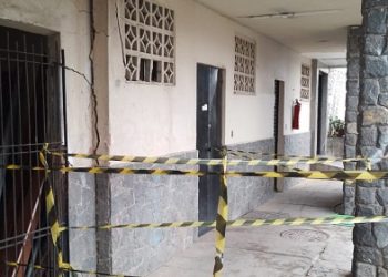 Rachaduras na estrutura levam Defesa Civil a interditar área de condomínio em Guarus