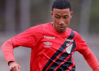 Athletico sofre apagão nos acréscimos na estreia da Copinha
