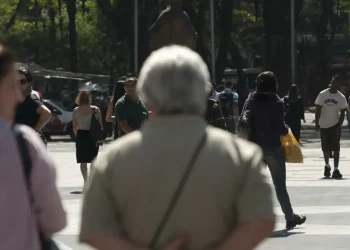 Cerca de 300 mil idosos brasileiros têm algum grau de TEA, diz estudo