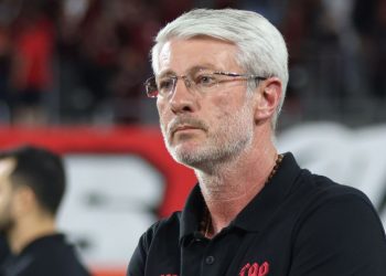 Viveros perde pênaltis em goleada do Athletico nas quartas de final do Paranaense