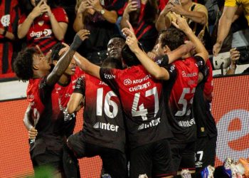 Julimar e Odair explicam por que Viveros não bateu pênalti do Athletico