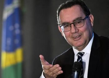 AUGUSTO CURY PROPÕE MANDATO DE OITO ANOS NO STF E SEMIPRESIDENCIALISMO
