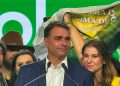 Flávio usou jatinho ligado a Vorcaro em viagem em 2025, diz revista
