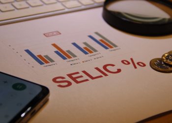 Mercado reduz projeção da Selic para 13,50%