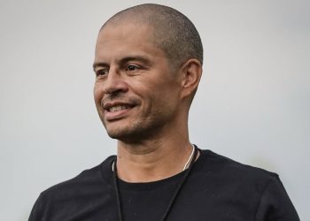 Time de Alex vence fora de casa e tira Juventude do topo da Série B