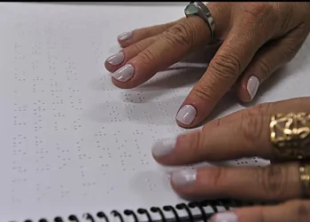 Cuidado multiprofissional e IA são caminhos para reabilitação visual