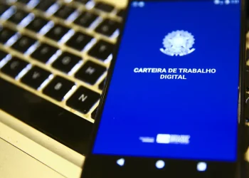 Taxa de desemprego cai para 5,3%, a menor para o trimestre até agosto