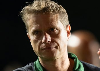 Coritiba expõe reforços sem ritmo e escancara carências na goleada para o Vasco