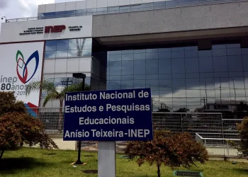 Cartões de inscrição no Enamed e Revalida estão disponíveis
