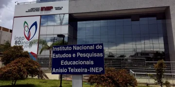 Cartões de inscrição no Enamed e Revalida estão disponíveis