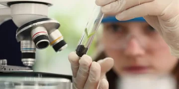 Imersão científica leva alunas e professoras a centros tecnológicos