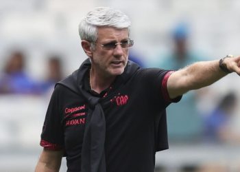 “Olhar de lupa”: Odair liga alerta no Athletico antes do clássico com o Coritiba
