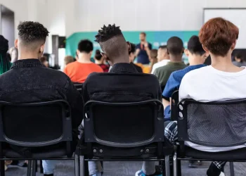 Feira em SP reúne programas de intercâmbio e bolsas esportivas