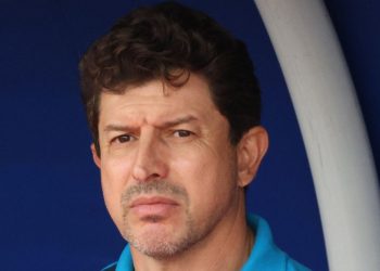 Tcheco prepara mudanças e mira “Copa do Mundo” do Paraná em 2027