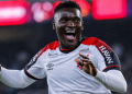 Artilheiro do Brasileirão, Viveros encaminha futuro e Athletico mira venda histórica