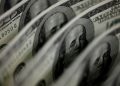 Dólar sobe 8,21%, e bolsa cai 13,88% após reeleição de Lula