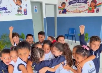 ESCOLA MUNICIPAL MARIA QUEIROZ DE OLIVEIRA PASSA POR GRANDE REFORMA E AMPLIAÇÃO EM MINEIROS – ASSISTA AO VÍDEO