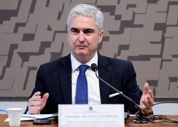 ITAMARATY MOBILIZOU ESTRUTURA DA EMBAIXADA PARA AJUDAR NA MUDANÇA DE LULINHA PARA A ESPANHA. ASSISTA AO VÍDEO!