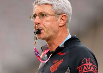 Jogador contestado no Athletico pode ter nova chance contra o Palmeiras