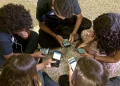 Pesquisa mostra que 82% são contra crianças de até 3 anos com celular