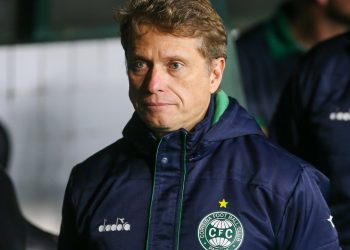 Seabra defende ex-Athletico e rejeita caça às bruxas no Coritiba