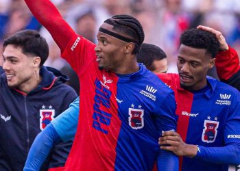 Ex-promessa do Athletico despista futuro e mira recorde no Paraná Clube