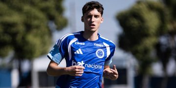 Com multa de R$ 600 milhões, meia revelado em time paranaense entra em lista rara