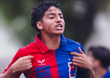Paraná Clube blinda joia de 16 anos monitorada pelo Athletico