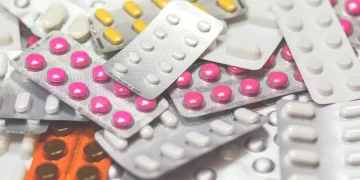 Anvisa proíbe lotes de medicamento para tratar câncer