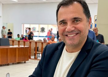 Secretário de Queimados morre baleado em abordagem policial no RJ