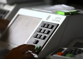Veja como saber seu local de votação nas eleições; 670 mil eleitores do RJ tiveram seção transferida