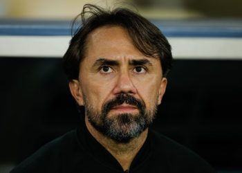 Técnico campeão pelo Operário, Luizinho Lopes é demitido após perder o rumo na Série B