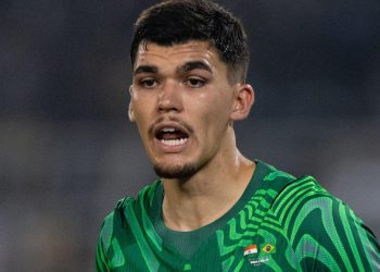 Ex-goleiro da seleção deixa Morisco de fora ao apontar futuro do gol brasileiro