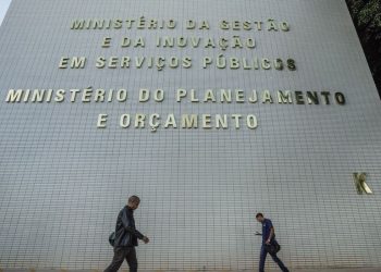 Governo pretende realocar R$ 20 bilhões no Orçamento de 2027