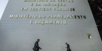 Governo pretende realocar R$ 20 bilhões no Orçamento de 2027