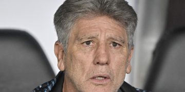 Coritiba x Grêmio: Clube gaúcho tem madrugada agitada em Curitiba