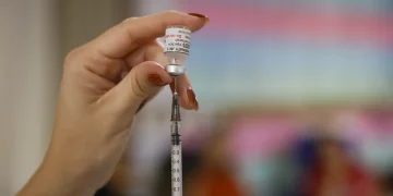 Desinformação faz com que só 5% das crianças sejam protegidas da covid